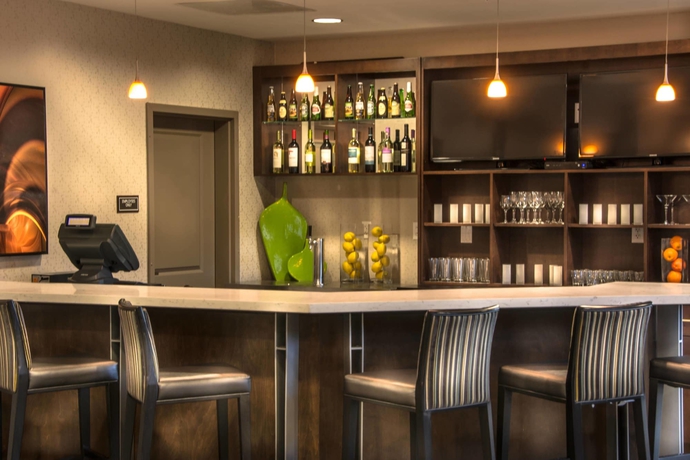 Imagen del bar/restaurante del Hotel Residence Inn By Marriott Savannah Airport. Foto 7