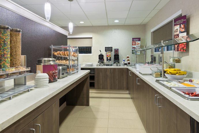 Imagen del bar/restaurante del Hotel Residence Inn By Marriott Savannah Midtown. Foto 2