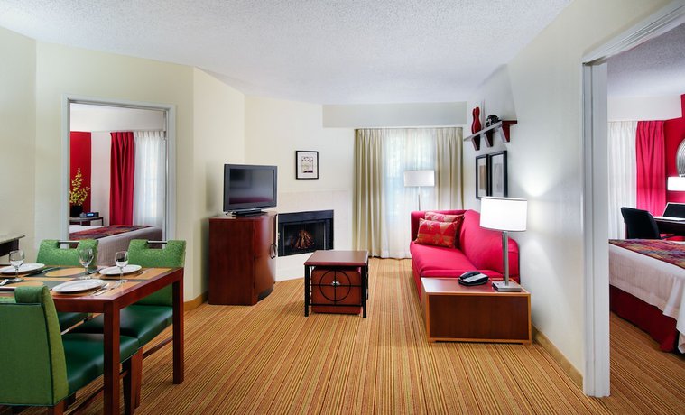 Imagen de la habitación del Hotel Residence Inn By Marriott Savannah Midtown. Foto 12