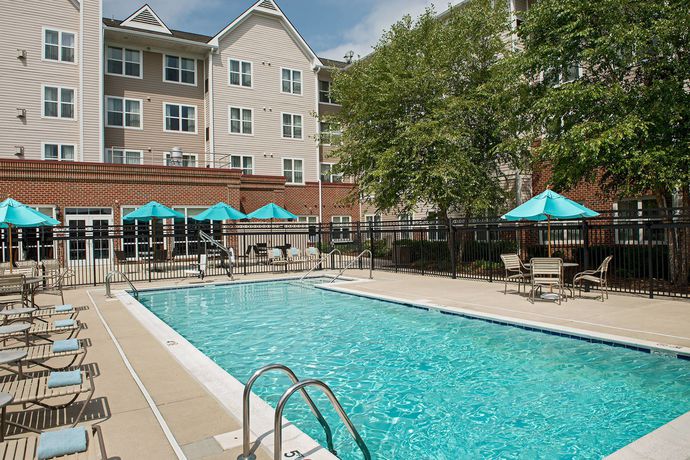 Imagen de la piscina del Hotel Residence Inn By Marriott - Silver Spring. Foto 7