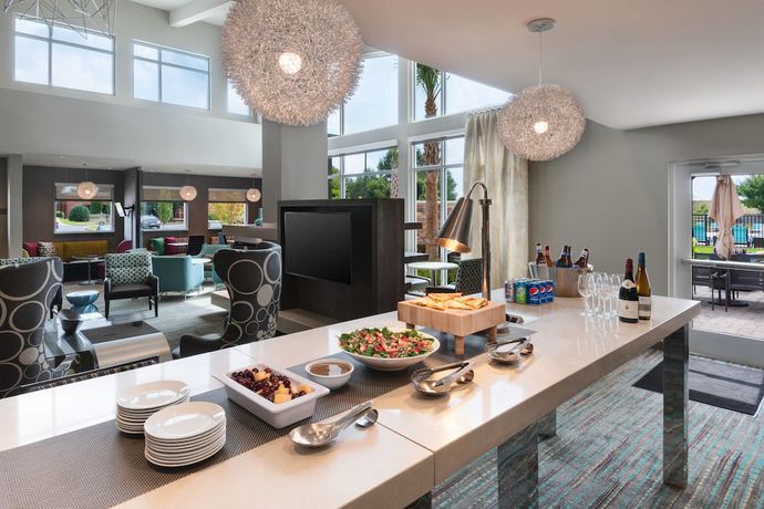 Imagen del bar/restaurante del Hotel Residence Inn By Marriott Spartanburg Westgate. Foto 4