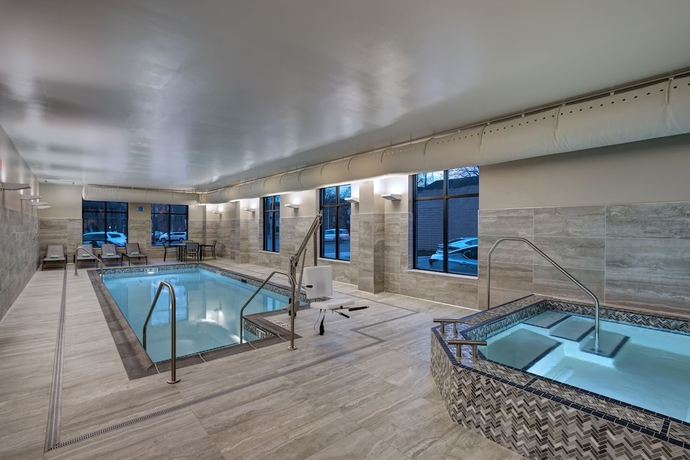Imagen de la piscina del Hotel Residence Inn By Marriott St. Paul Downtown. Foto 19