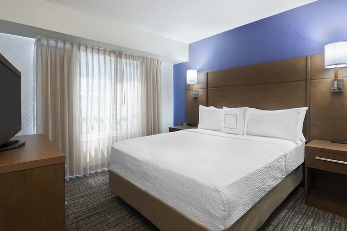 Imagen de la habitación del Hotel Residence Inn By Marriott Tampa At Usf/medical Center. Foto 11