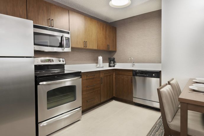 Imagen de la habitación del Hotel Residence Inn By Marriott Tampa At Usf/medical Center. Foto 15
