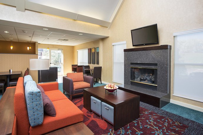 Imagen de los interiores del Hotel Residence Inn By Marriott Topeka. Foto 13