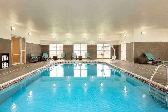 Imagen de la piscina del Hotel Residence Inn By Marriott Toronto Mississauga Southwest. Foto 20