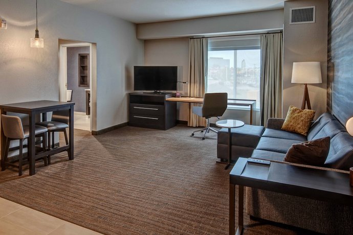 Imagen de la habitación del Hotel Residence Inn By Marriott Tulsa Midtown. Foto 2