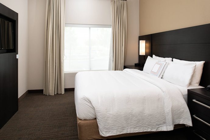 Imagen de la habitación del Hotel Residence Inn By Marriott Visalia. Foto 7