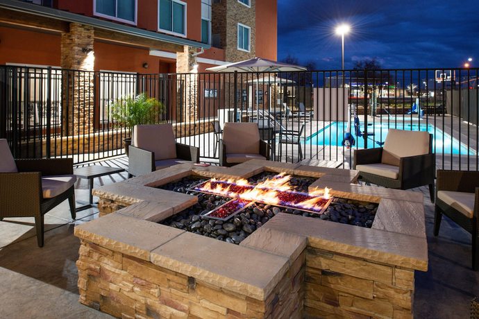 Imagen de la habitación del Hotel Residence Inn By Marriott Visalia. Foto 14