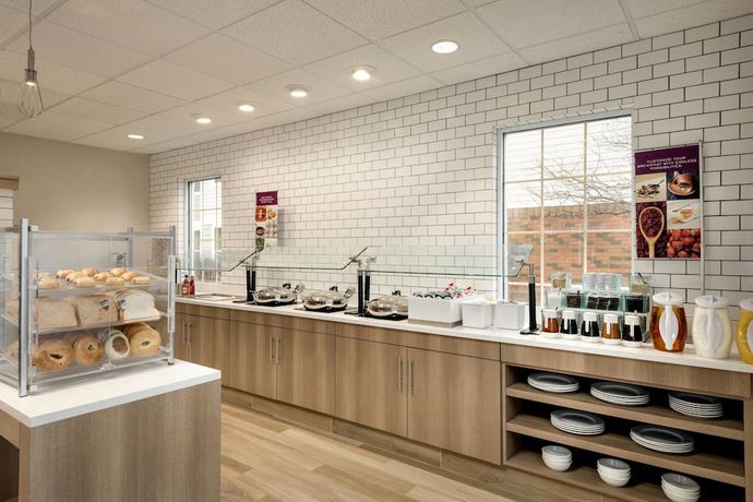 Imagen del bar/restaurante del Hotel Residence Inn By Marriott West Springfield. Foto 3