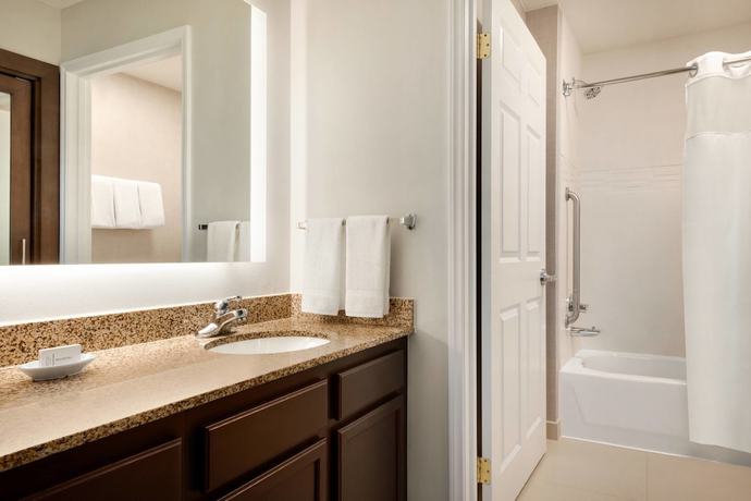 Imagen de la habitación del Hotel Residence Inn By Marriott West Springfield. Foto 10