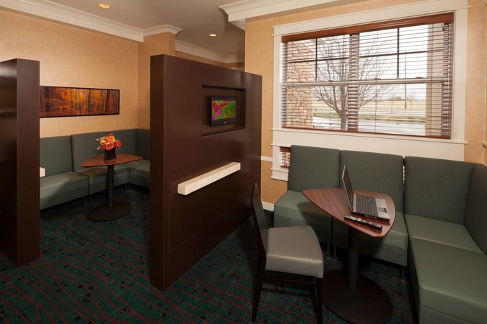 Imagen del bar/restaurante del Hotel Residence Inn By Marriott Wichita East At Plazzio. Foto 8