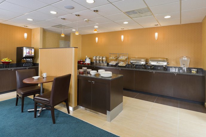 Imagen de los interiores del Hotel Residence Inn Canton. Foto 11