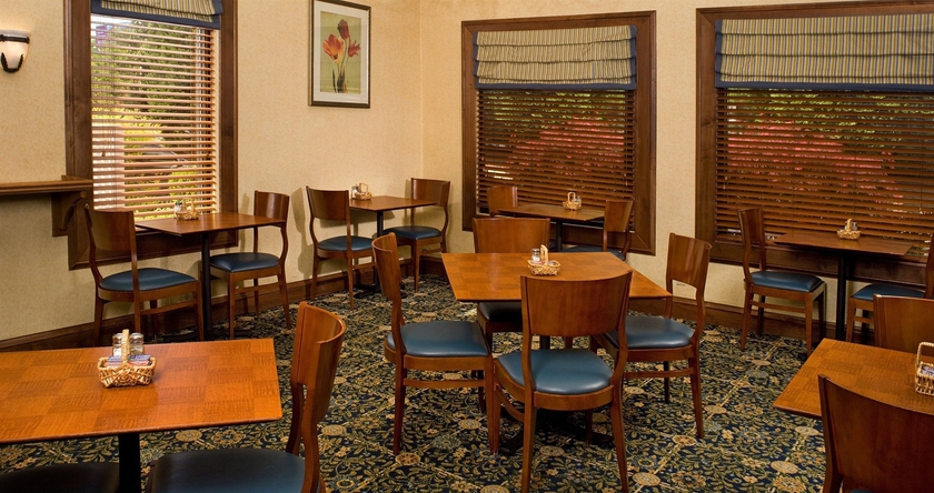 Imagen del bar/restaurante del Hotel Residence Inn Charlotte South At I-77/tyvola Road. Foto 2