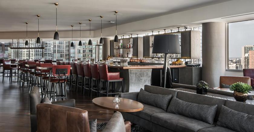 Imagen del bar/restaurante del Hotel Residence Inn Chicago Downtown Magnificent Mile. Foto 3