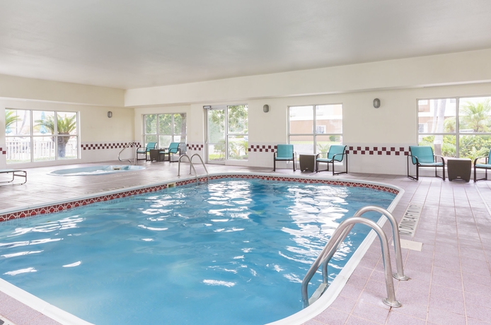 Imagen de la piscina del Hotel Residence Inn Corpus Christi. Foto 10