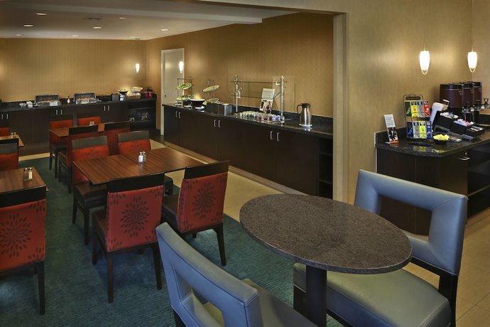Imagen del bar/restaurante del Hotel Residence Inn Danbury. Foto 3