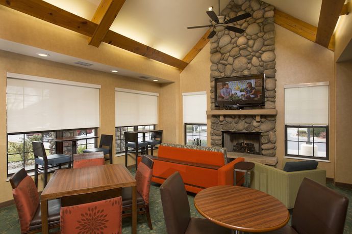 Imagen de los interiores del Hotel Residence Inn Durango. Foto 11