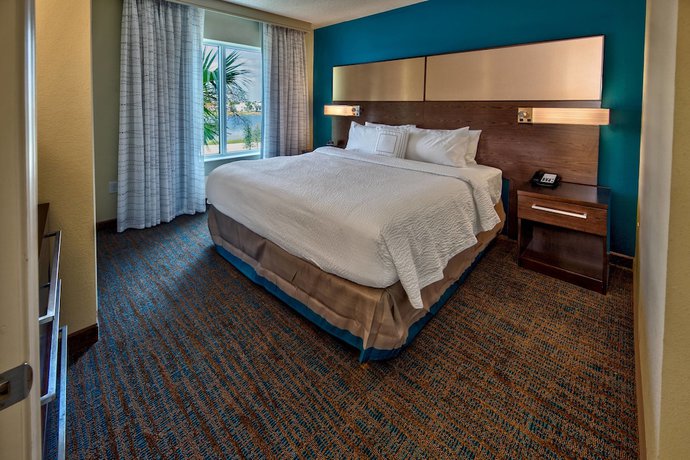 Imagen de la habitación del Hotel Residence Inn Fort Lauderdale Pompano Beach Central. Foto 15