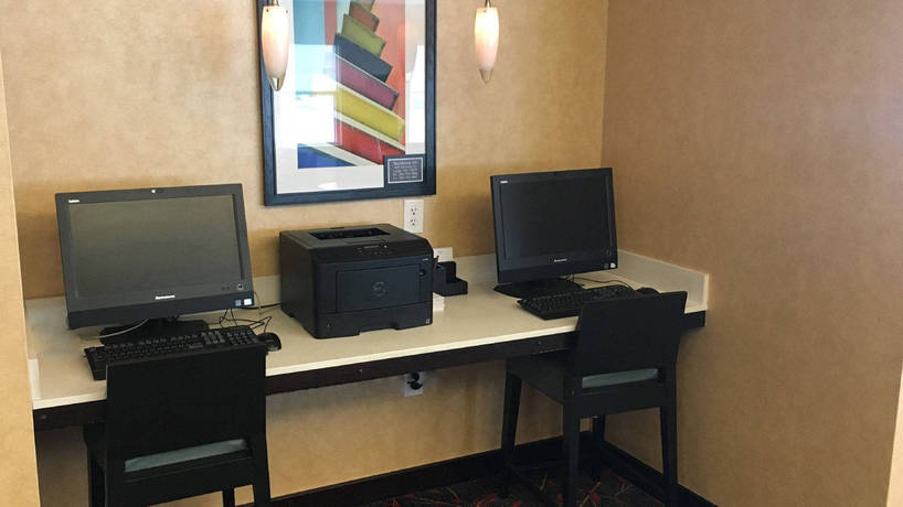 Imagen de los interiores del Hotel Residence Inn Largo Medical Center Drive. Foto 5