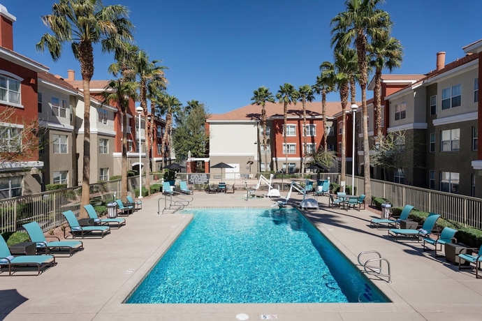 Imagen de la piscina del Hotel Residence Inn Las Vegas Henderson/Green Valley. Foto 19