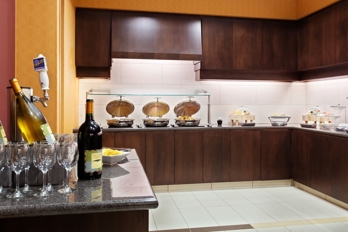 Imagen del bar/restaurante del Hotel Residence Inn Little Rock Downtown. Foto 4