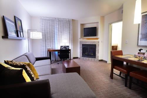Imagen de la habitación del Hotel Residence Inn Marriott Airport. Foto 13