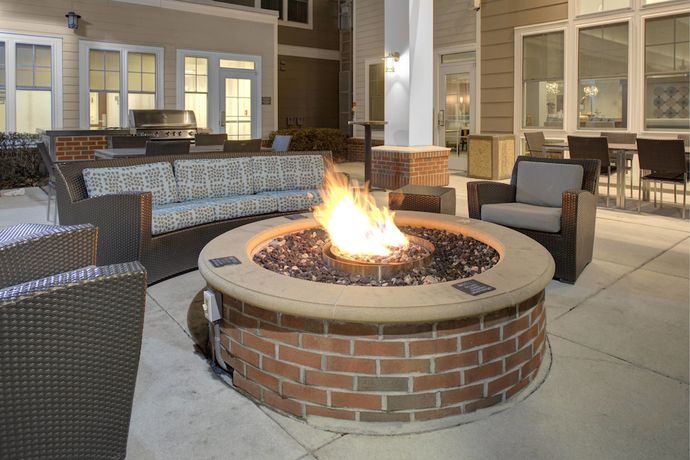 Imagen de los exteriores del Hotel Residence Inn Marriott Chester. Foto 14
