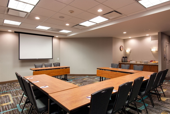 Imagen de los interiores del Hotel Residence Inn Marriott Chicago Midway. Foto 13
