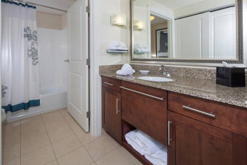 Imagen de la habitación del Hotel Residence Inn Marriott Dover. Foto 8