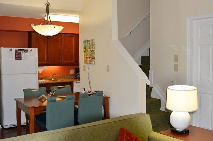 Imagen de la habitación del Hotel Residence Inn Marriott Herndon Reston. Foto 12