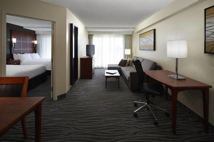 Imagen de la habitación del Hotel Residence Inn Marriott Montreal Airport. Foto 7