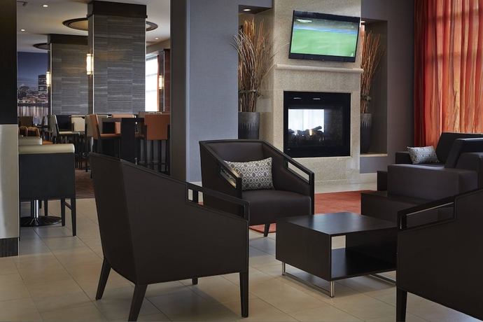Imagen de los interiores del Hotel Residence Inn Marriott Montreal Airport. Foto 18