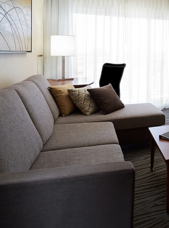 Imagen de la habitación del Hotel Residence Inn Marriott Montreal Airport. Foto 16