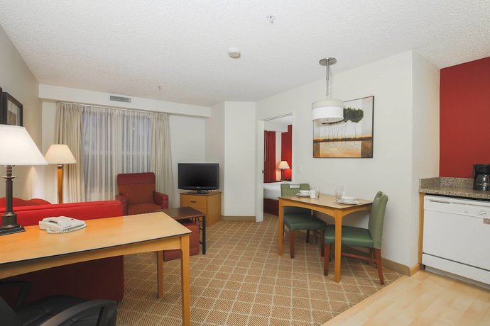 Imagen de la habitación del Hotel Residence Inn Marriott Salem. Foto 3