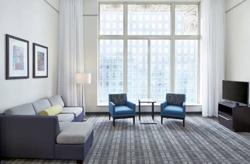 Imagen de la habitación del Hotel Residence Inn Milwaukee Downtown. Foto 6