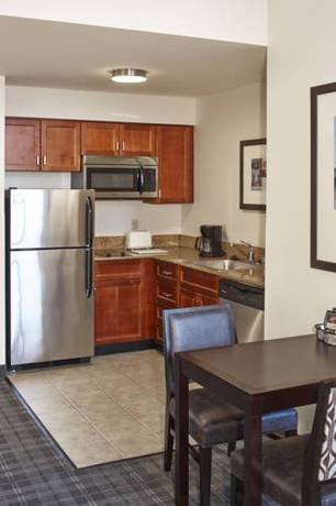 Imagen de la habitación del Hotel Residence Inn Milwaukee Downtown. Foto 9