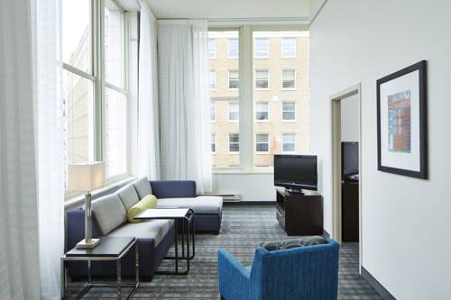 Imagen de la habitación del Hotel Residence Inn Milwaukee Downtown. Foto 15