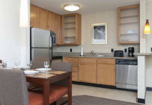 Imagen de la habitación del Hotel Residence Inn Moline Quad Cities. Foto 2