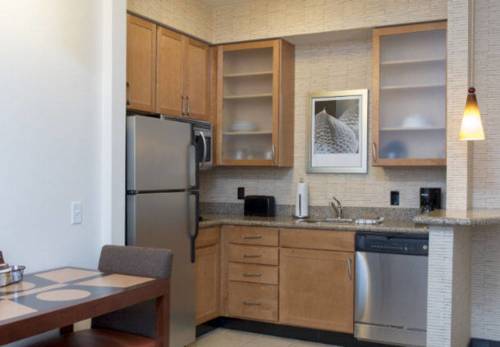 Imagen de la habitación del Hotel Residence Inn Moline Quad Cities. Foto 7