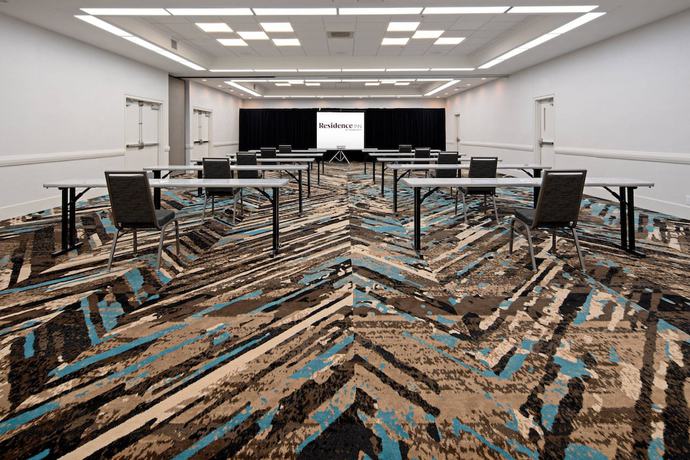 Imagen de los interiores del Hotel Residence Inn Oxnard River Ridge. Foto 19