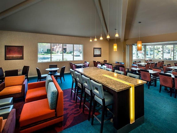 Imagen general del Hotel Residence Inn Palm Desert. Foto 5