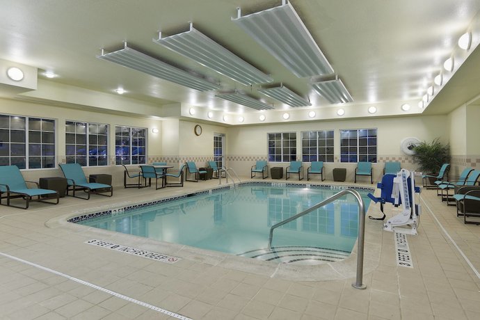 Imagen de la piscina del Hotel Residence Inn Philadelphia Montgomeryville. Foto 20