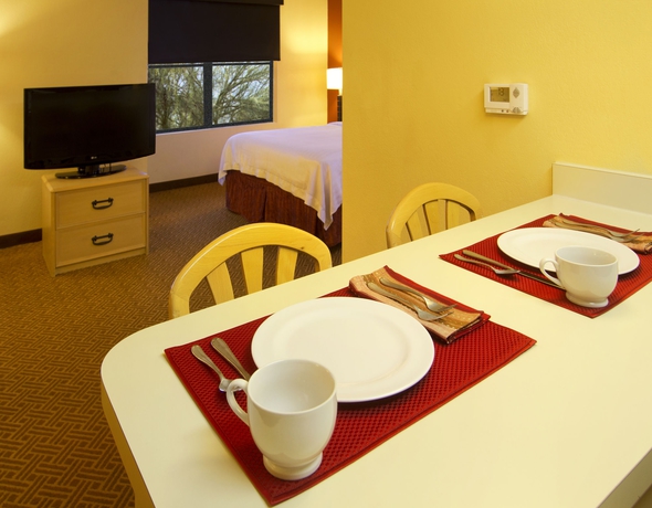 Imagen de la habitación del Hotel Residence Inn Phoenix Mesa. Foto 7