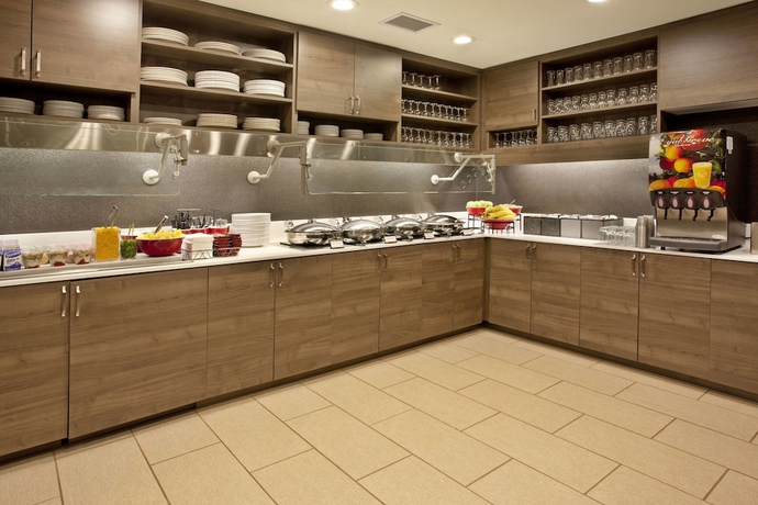Imagen del bar/restaurante del Hotel Residence Inn Portland Airport At Cascade Station. Foto 4