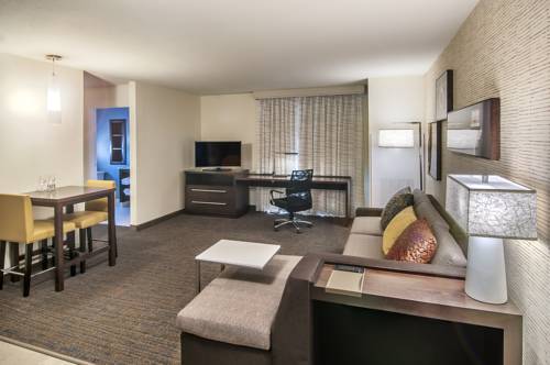 Imagen de la habitación del Hotel Residence Inn Rapid City. Foto 1