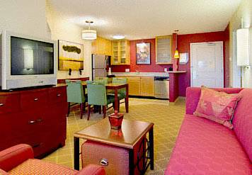 Imagen de la habitación del Hotel Residence Inn Roanoke Airport. Foto 5