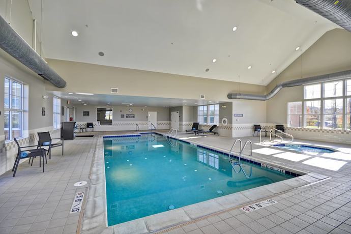 Imagen de la piscina del Hotel Residence Inn Saint Louis O'fallon. Foto 20