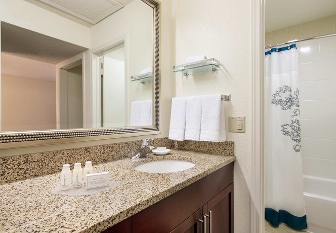 Imagen de la habitación del Hotel Residence Inn San Diego La Jolla. Foto 5