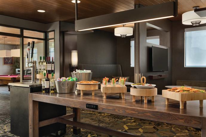 Imagen del bar/restaurante del Hotel Residence Inn San Diego North/san Marcos. Foto 3